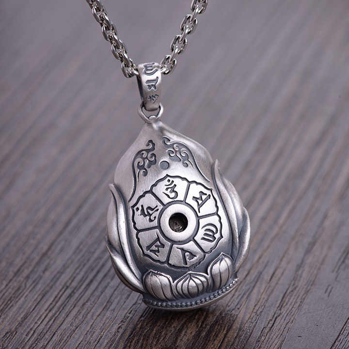 "Bodhi" pendant in 925 silver