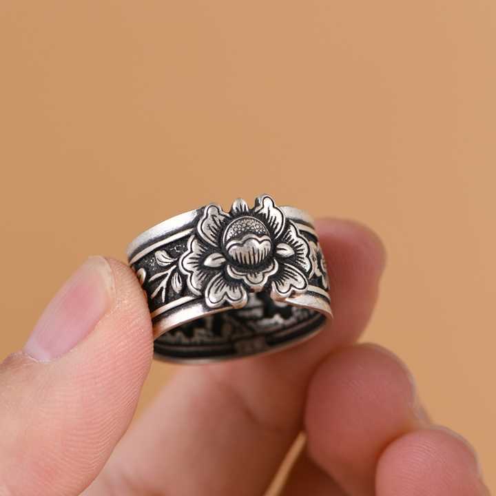 "Peony" ring in 990 silver